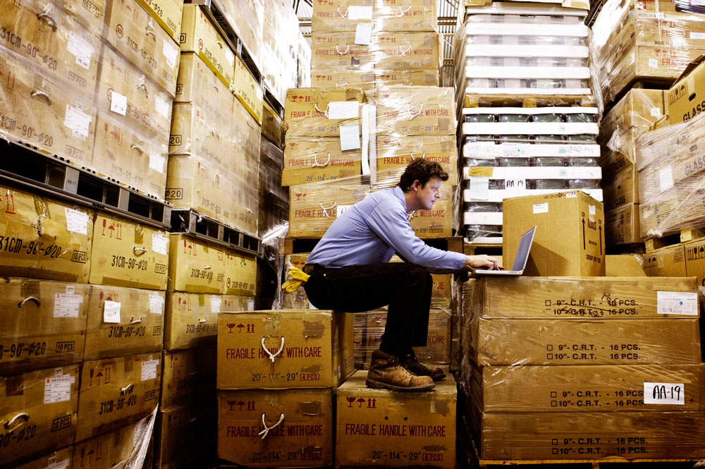 warehouse blogger